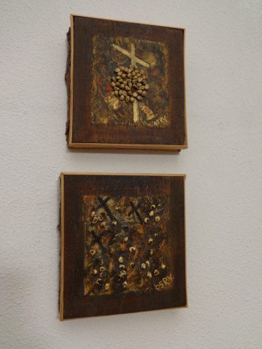 Crosses - acrylver op hout